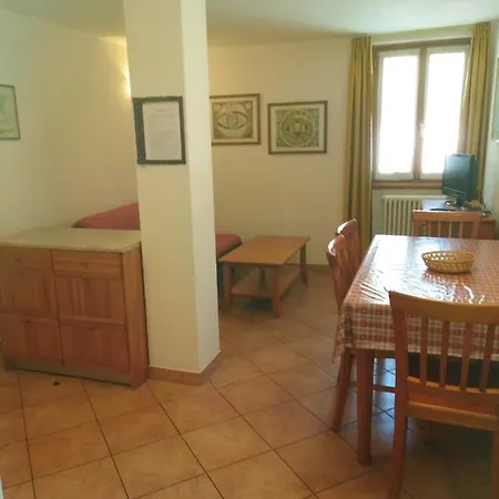 Aparthotel Rezia *